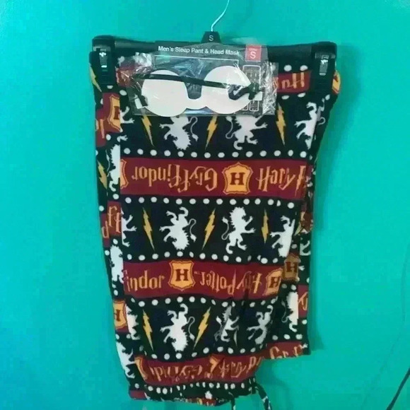 Warner Bros. Other - Harry Potter Sleep Pants and Paper Head Mask